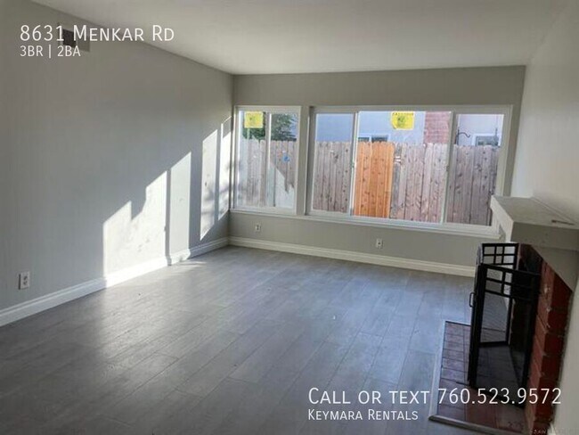 Foto del edificio - 8631 Menkar Rd