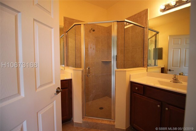 Foto del edificio - 5886 NW 56th Pl