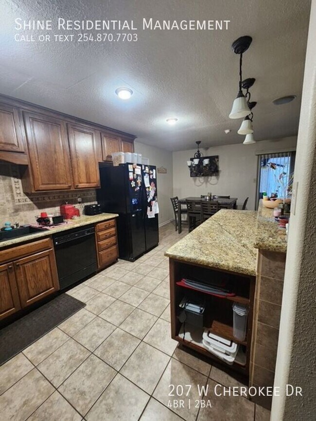 Foto del edificio - 207 W Cherokee Dr