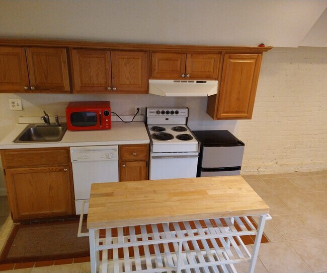 Foto del edificio - 329 C St NE