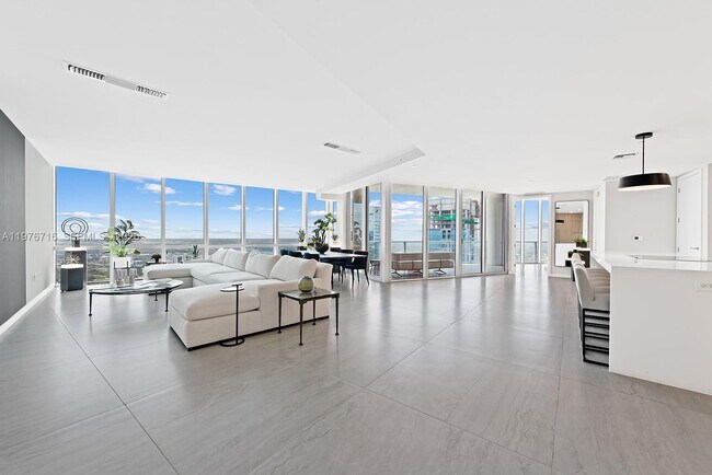Foto del edificio - 851 NE 1st Ave