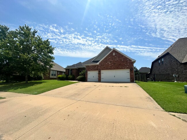 Building Photo - 4 Bed/3 Bath for rent in Bentonville! New ...