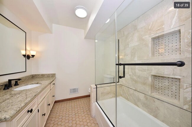 Foto del edificio - 16420 Tia Ct