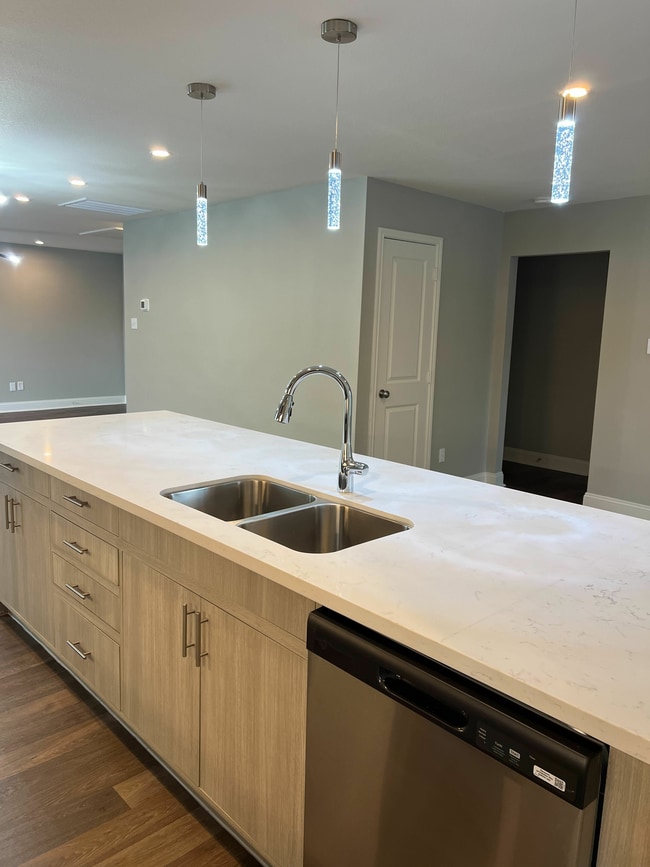 Foto del edificio - Woodway Garden Townhomes