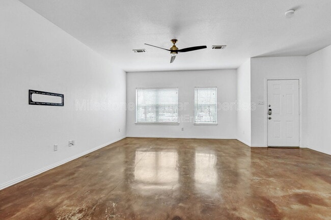 Photo - 207 Starr St Townhome