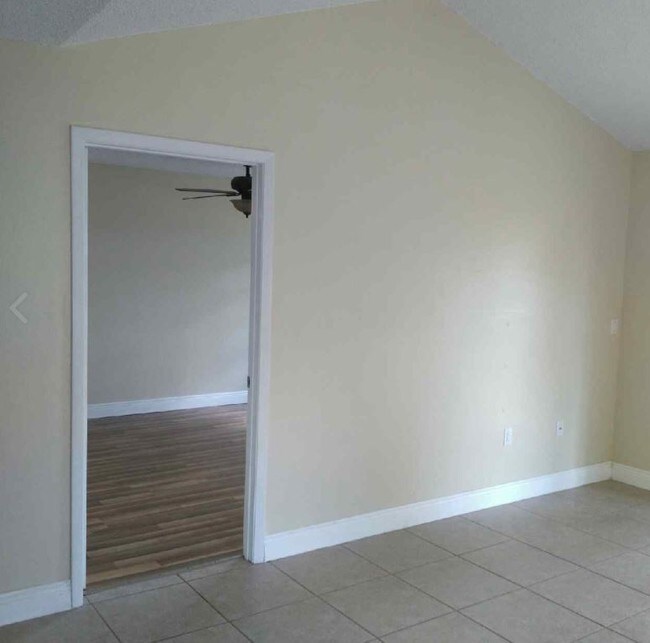 Foto del edificio - 3419 Winkler Ave