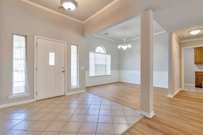 Foto del edificio - 827 Nicholson Ave