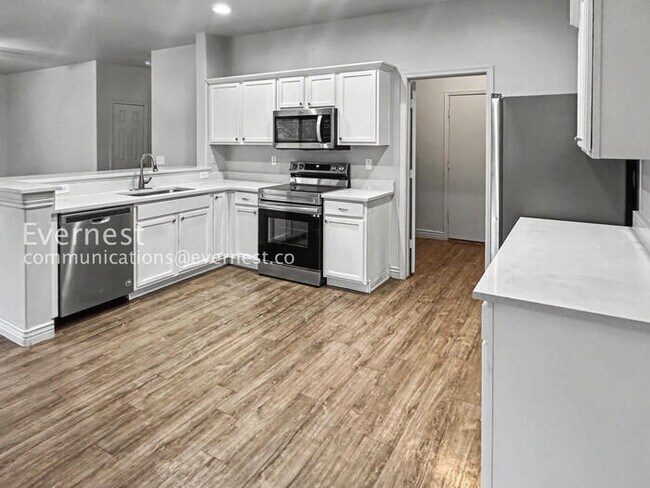 Foto del edificio - 2210 N 91st Ln