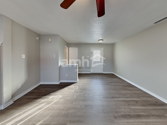 Building Photo - 6740 Everbloom Ln