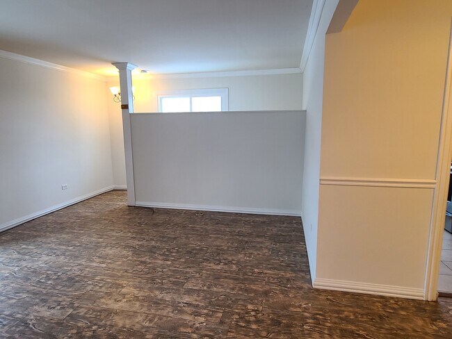 Building Photo - 6237 Kit Carson Dr