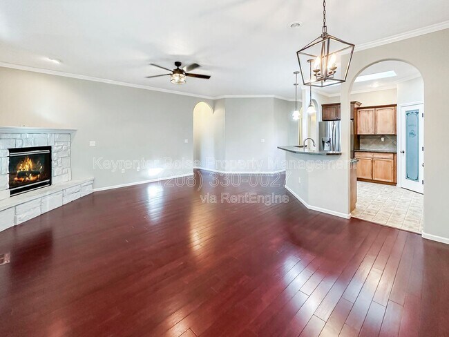 Foto del edificio - 9259 W Olivia St