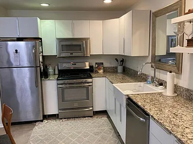 Foto del edificio - 2 Bed | 1 Bath | Brookside
