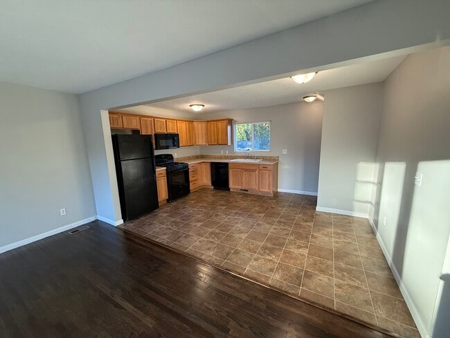 Building Photo - 647 Faircrest Ave NW