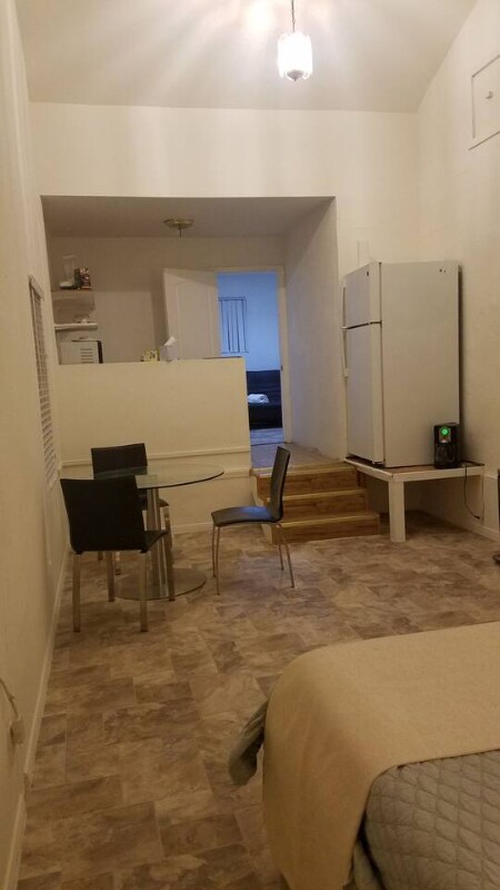 Foto del edificio - 11744 Archwood St