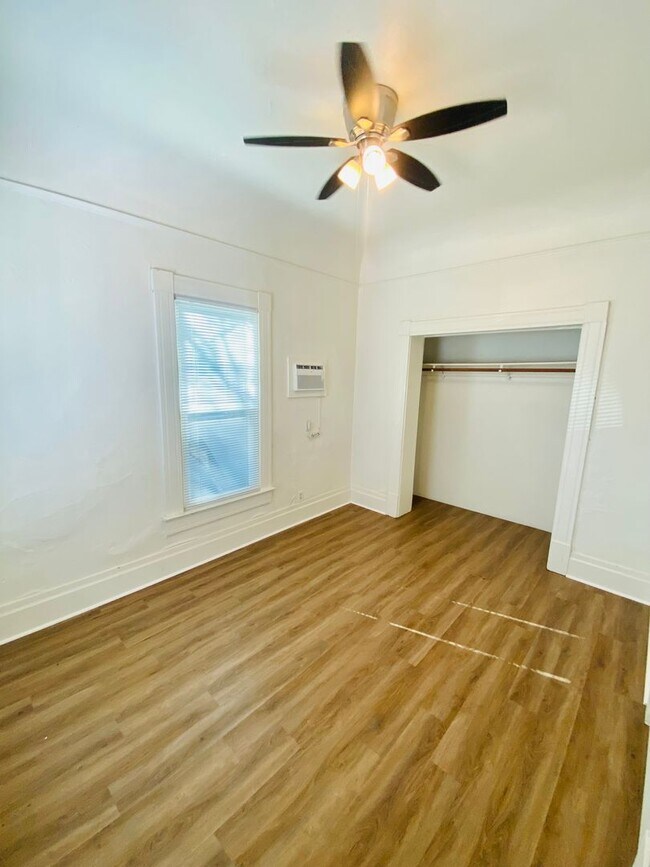 Foto del edificio - Reserve Now for June 2026! Updated House in Downtown Chico