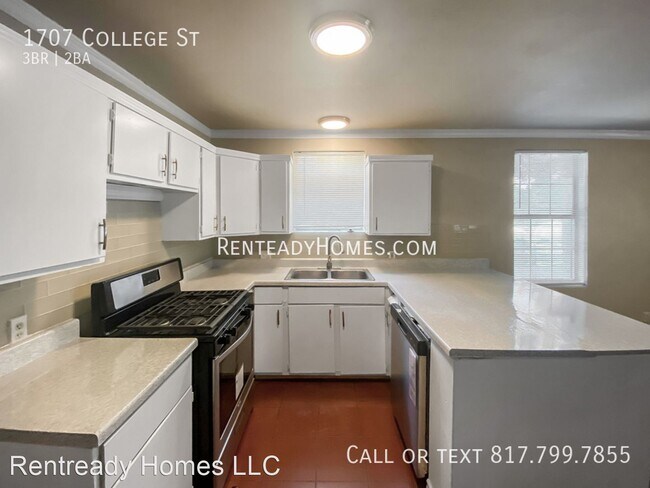 Building Photo - 3 br, 2 bath House - 1707 College St