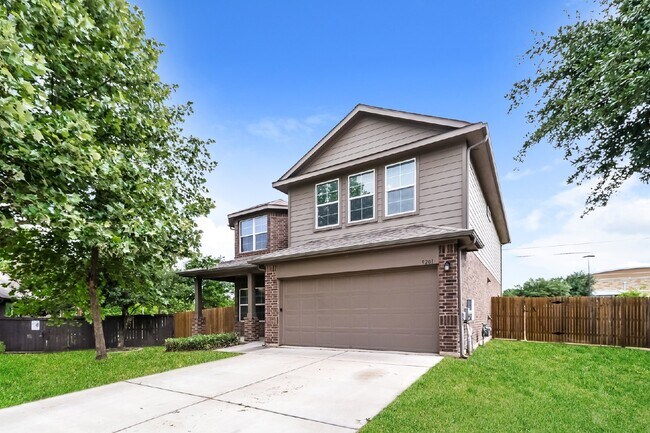 Building Photo - 9201 Sawyer Fay Ln Austin, TX
