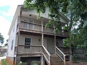 Building Photo - 157 Strickland Ave