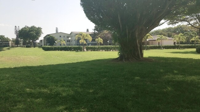 Building Photo - 94 Dorset C