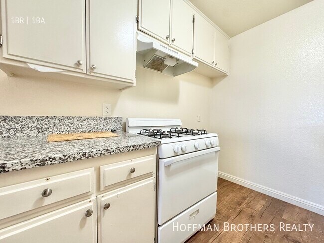 Building Photo - 15552 Nordhoff St North Hills, CA 91343
