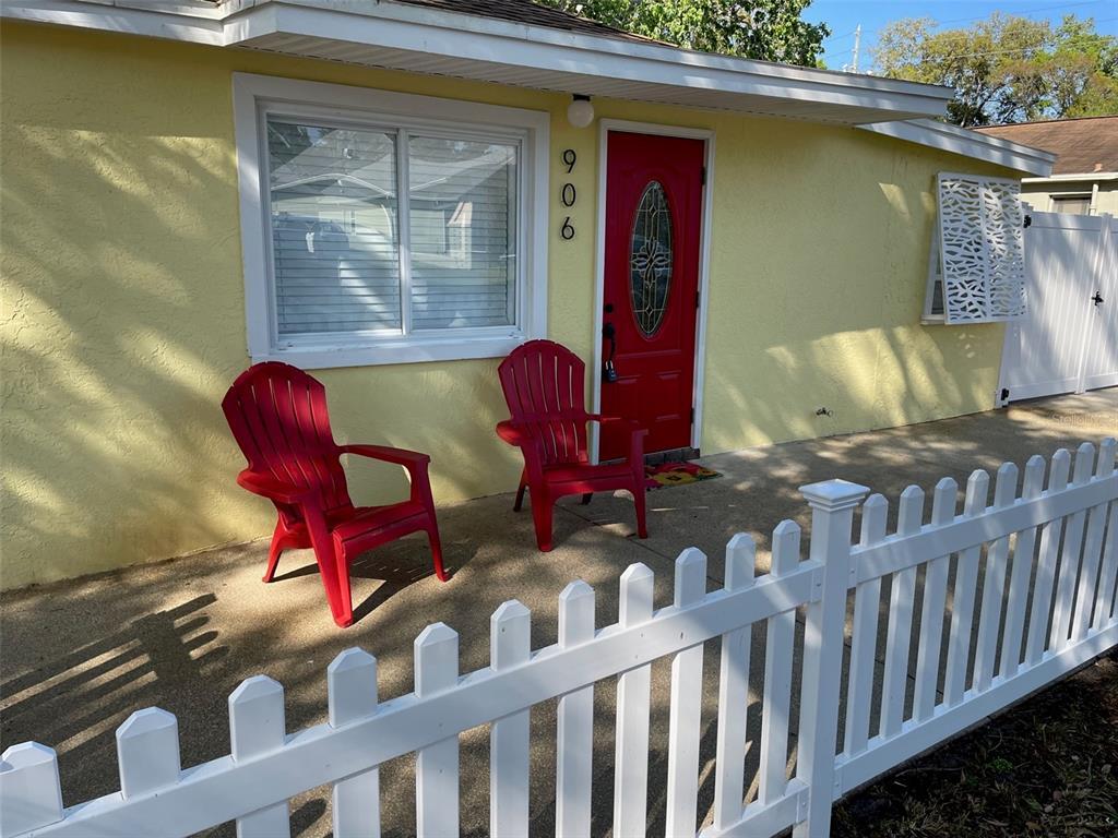 Foto principal - 906 14th Ave NW