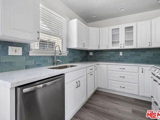 Foto del edificio - 908 Venezia Ave