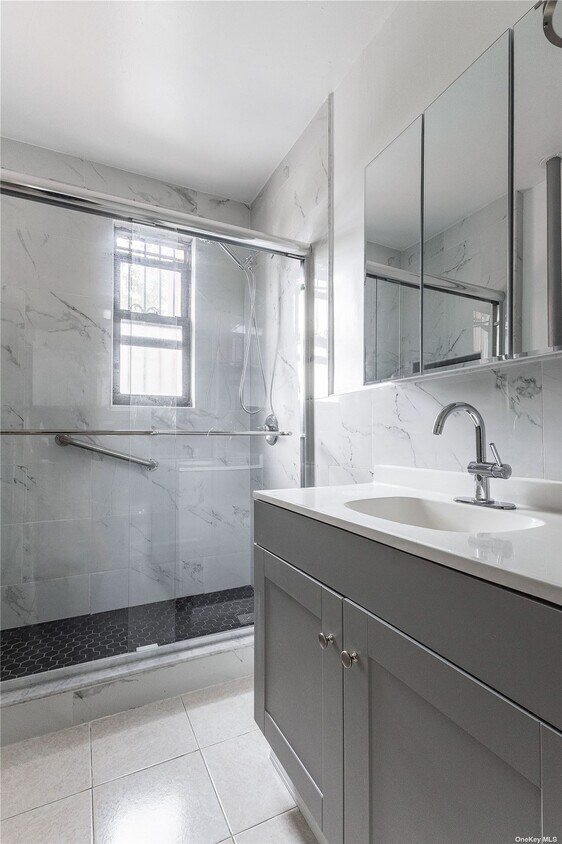 Primary Photo - 123 W 227th St