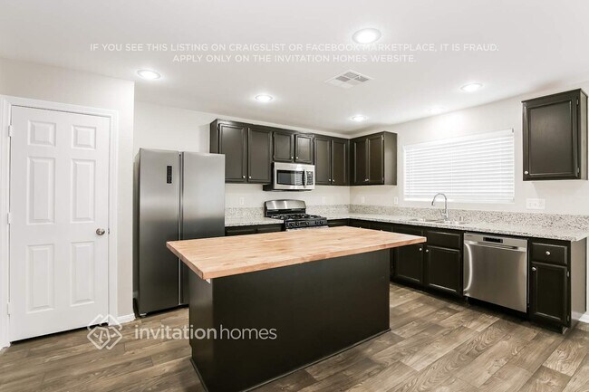 Building Photo - 4946 Volcanic Rock Ln