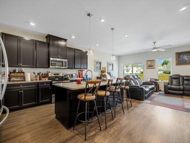 Foto del edificio - 3 Bedroom Single Family Home in Middletown