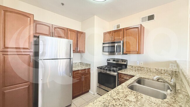 Foto del edificio - 2134 E Broadway Rd