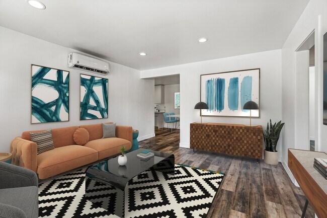 Foto del edificio - 2730 Raymond Ave