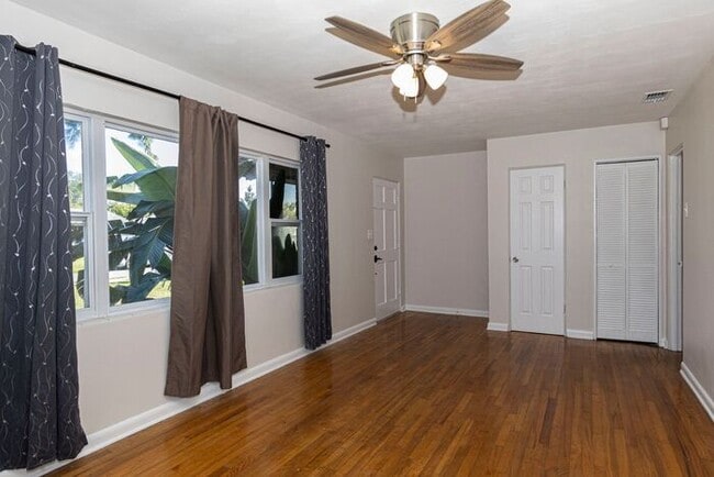 Photo - 3/1.5 house in Sunshine Gardens