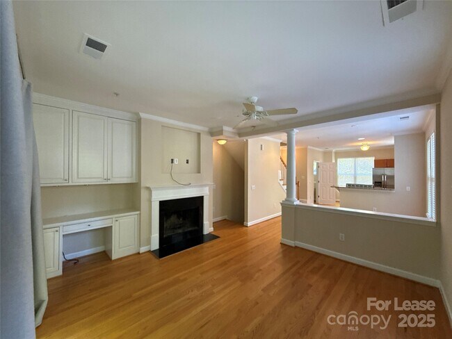Foto del edificio - 2504 Cranbrook Ln