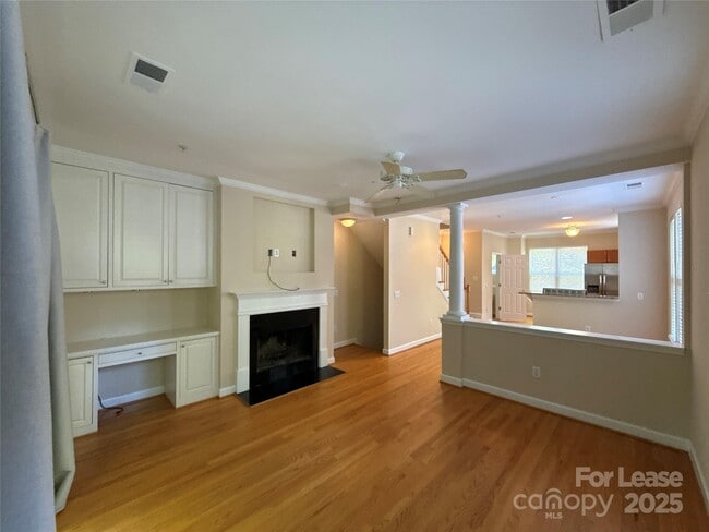 Building Photo - 2504 Cranbrook Ln
