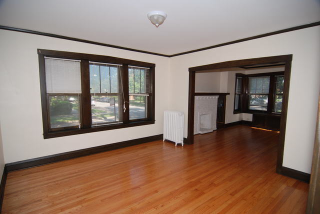 Building Photo - 3921 N Linder Ave