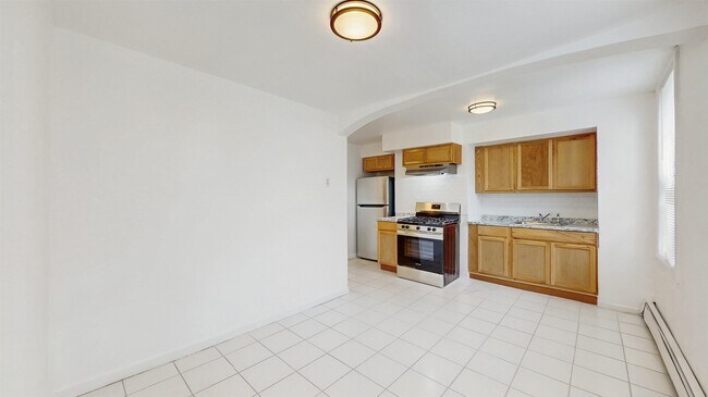 Foto del edificio - 174 Beacon Ave