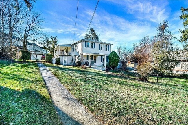 Photo - 1406 Beaumont Ave Apartment