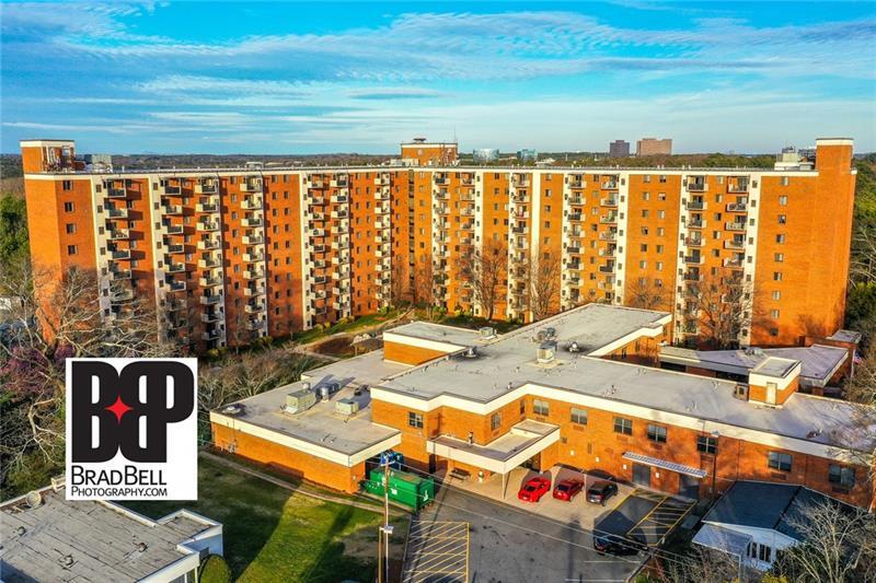 Foto principal - 300 Johnson Ferry Rd