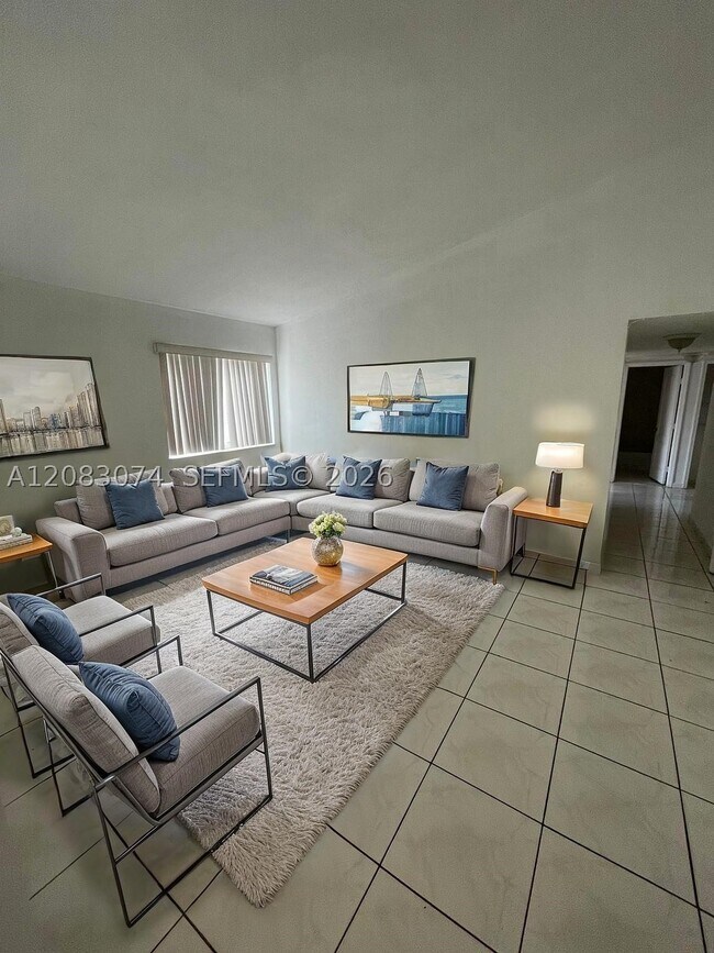 Foto del edificio - 17346 NW 74th Ave