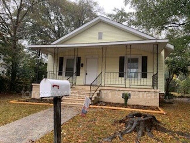 Photo - 10 Baldwin St House