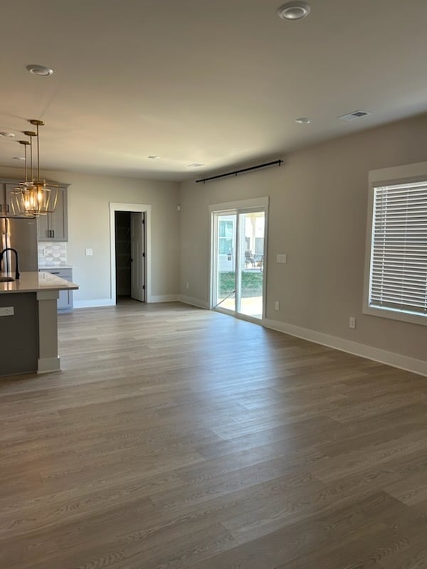 Building Photo - 128 Willoughby Wy