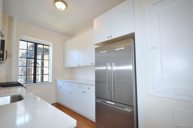 Foto del edificio - 155 Garth Rd