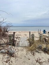 Building Photo - 9 Greenwich Ave