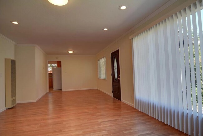 Foto del edificio - 2350 Sierra Ct