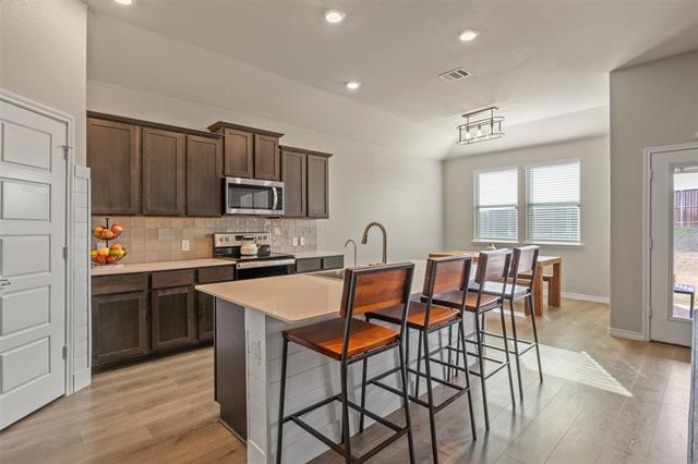 Building Photo - 1313 Elderberry Dr