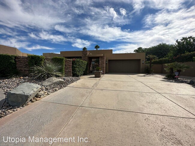 Foto del edificio - 3 br, 3.5 bath House - 45770 Indian Canyon Rd