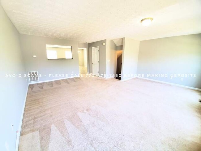 Building Photo - 1708 Redan E