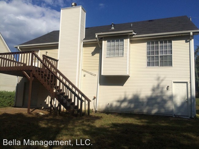 Building Photo - 3 br, 3 bath House - 1957 Phillips Lake Bluff
