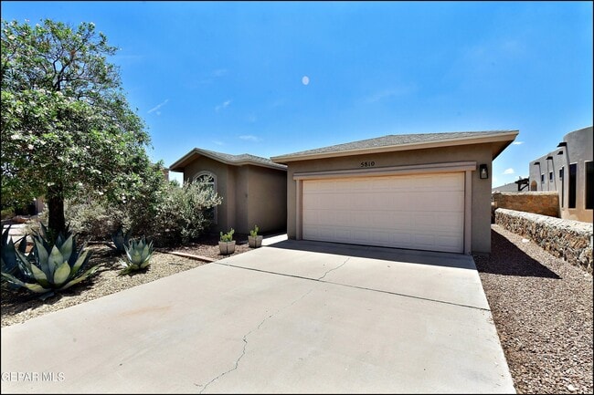 Building Photo - 5810 Redstone Mesa Ct