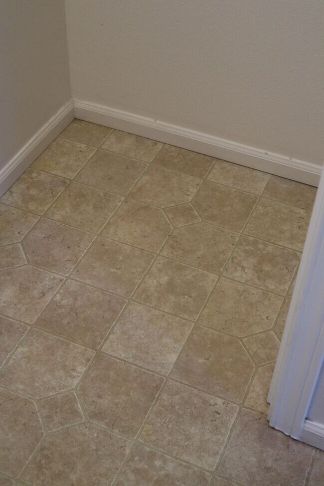 Foto del edificio - Oak St-Duplex